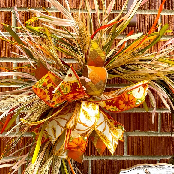 Wreath HELLO FALL grapevine with wheat & grasses - Picture 4 of 6
